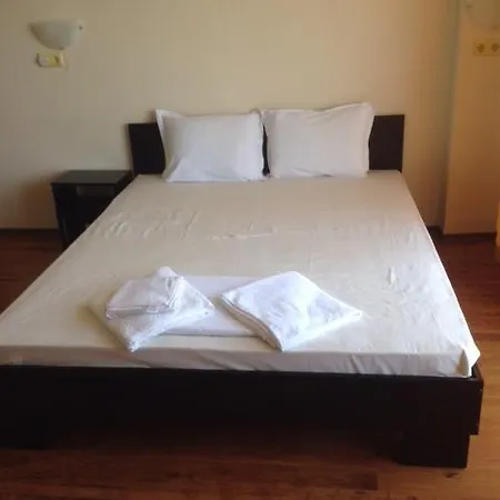 Midia Grand Aheloy