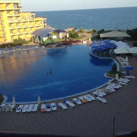 Apartment Midia Grand Aheloy